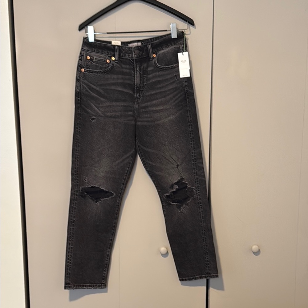 NWT American Eagle AE77 Black Straight Leg Mom Jeans Size 10